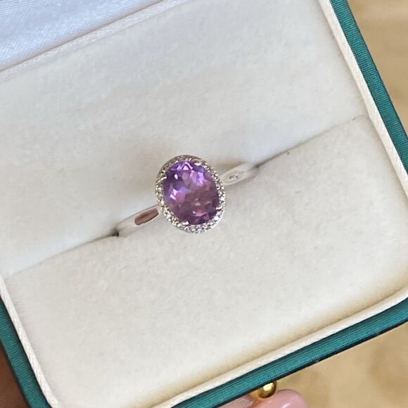 Michael Hill 10K White Gold Amathyst & Diamonds Halo Ring - Picture 4 of 11